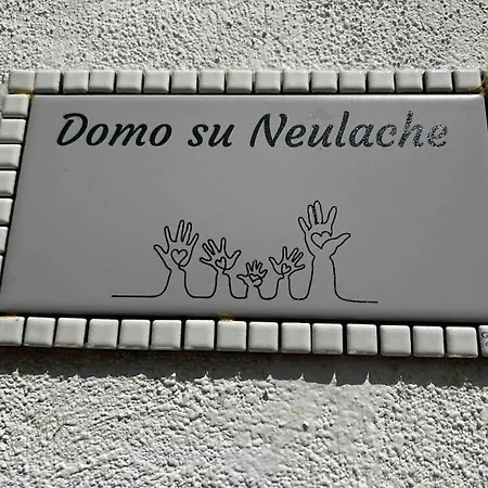 Domo Su Neulache App Giallo - Sos Alinos Cala Liberotto